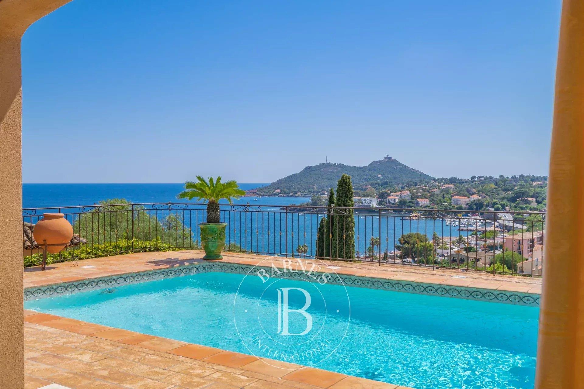 Maison à vendre, 230m², Saint-Raphaël