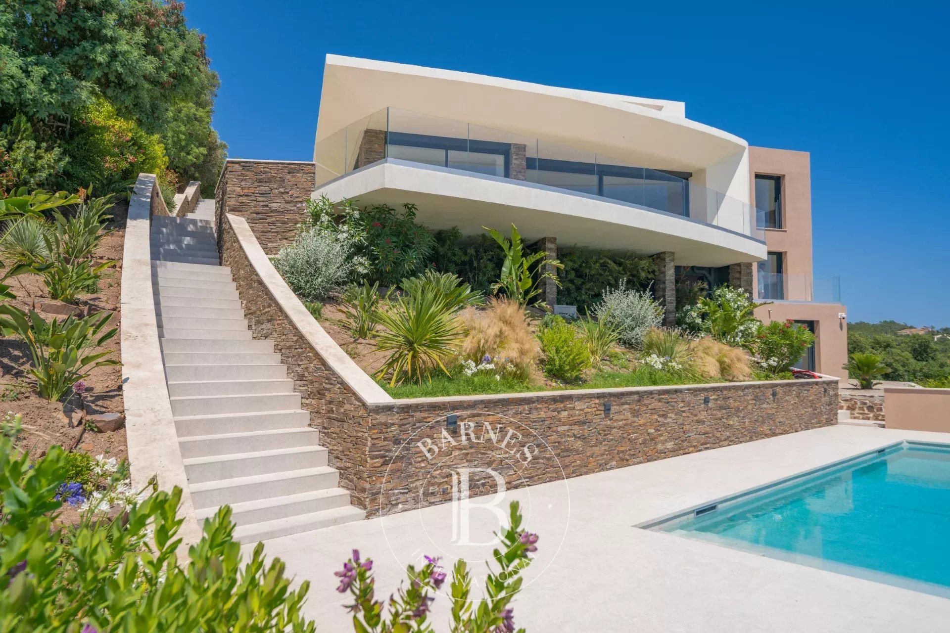 Maison à vendre, 325m², Saint-Raphaël