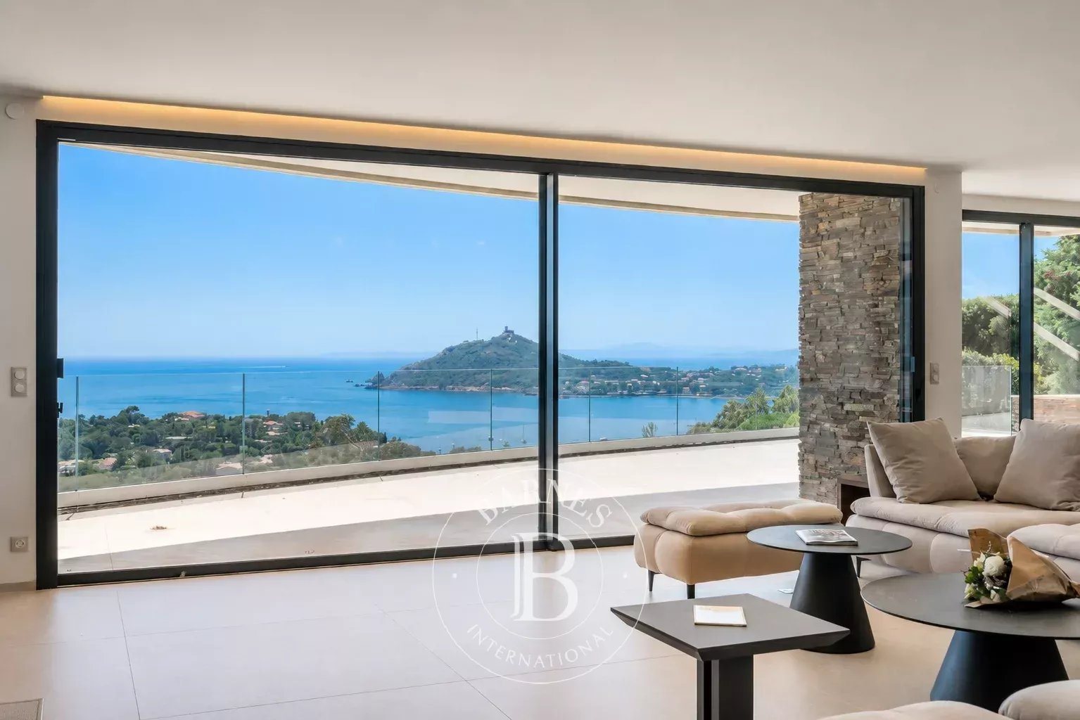Maison à vendre, 325m², Saint-Raphaël