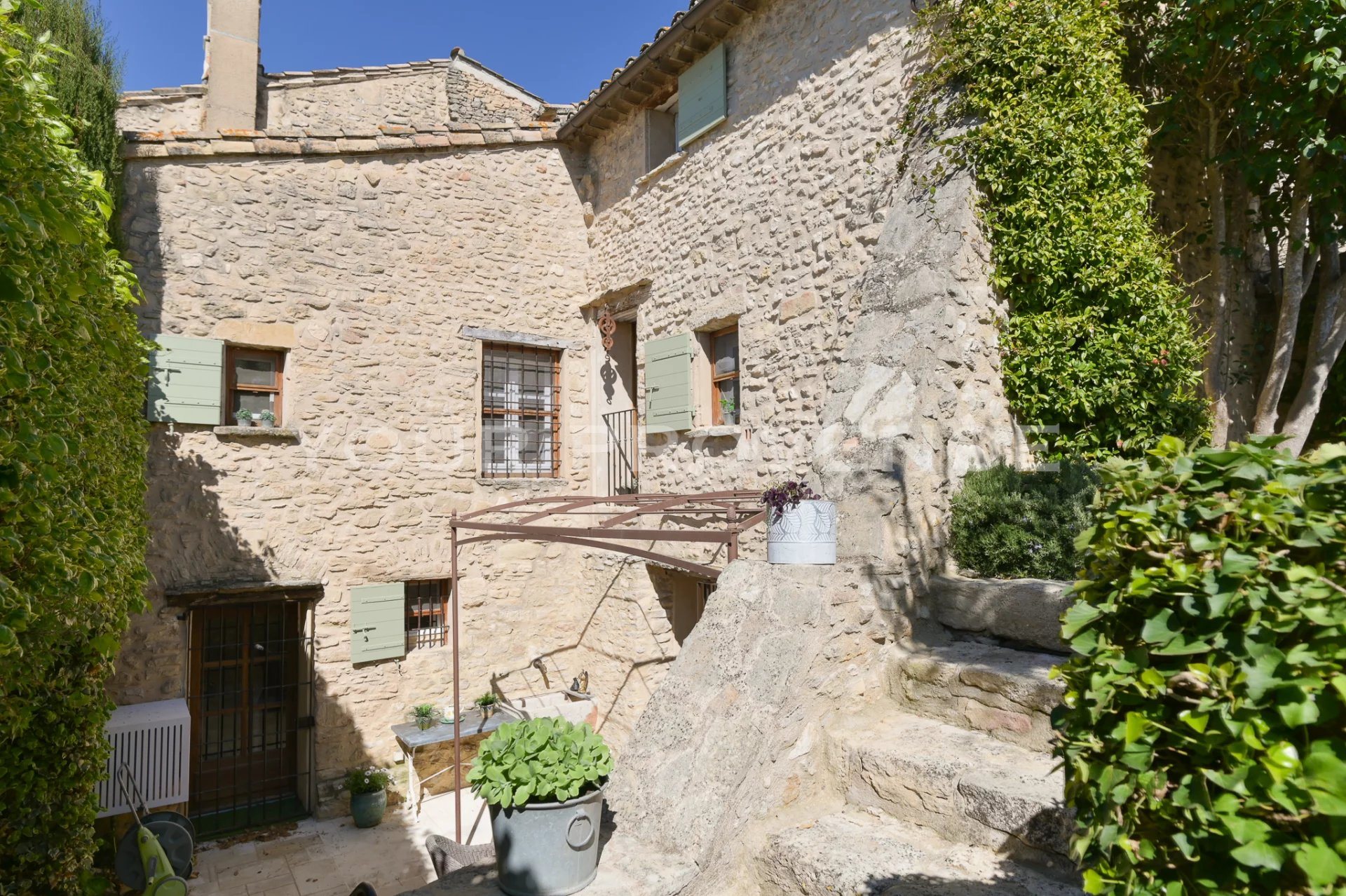 Maison à vendre, 115m², Lagnes