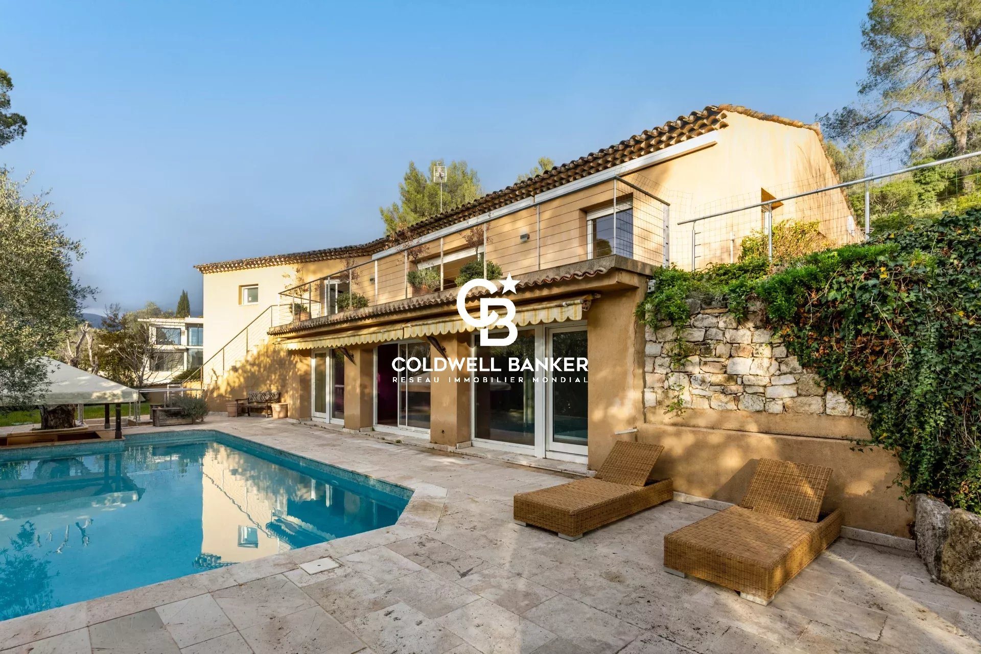 Maison à vendre, 430m², Roquefort-les-Pins