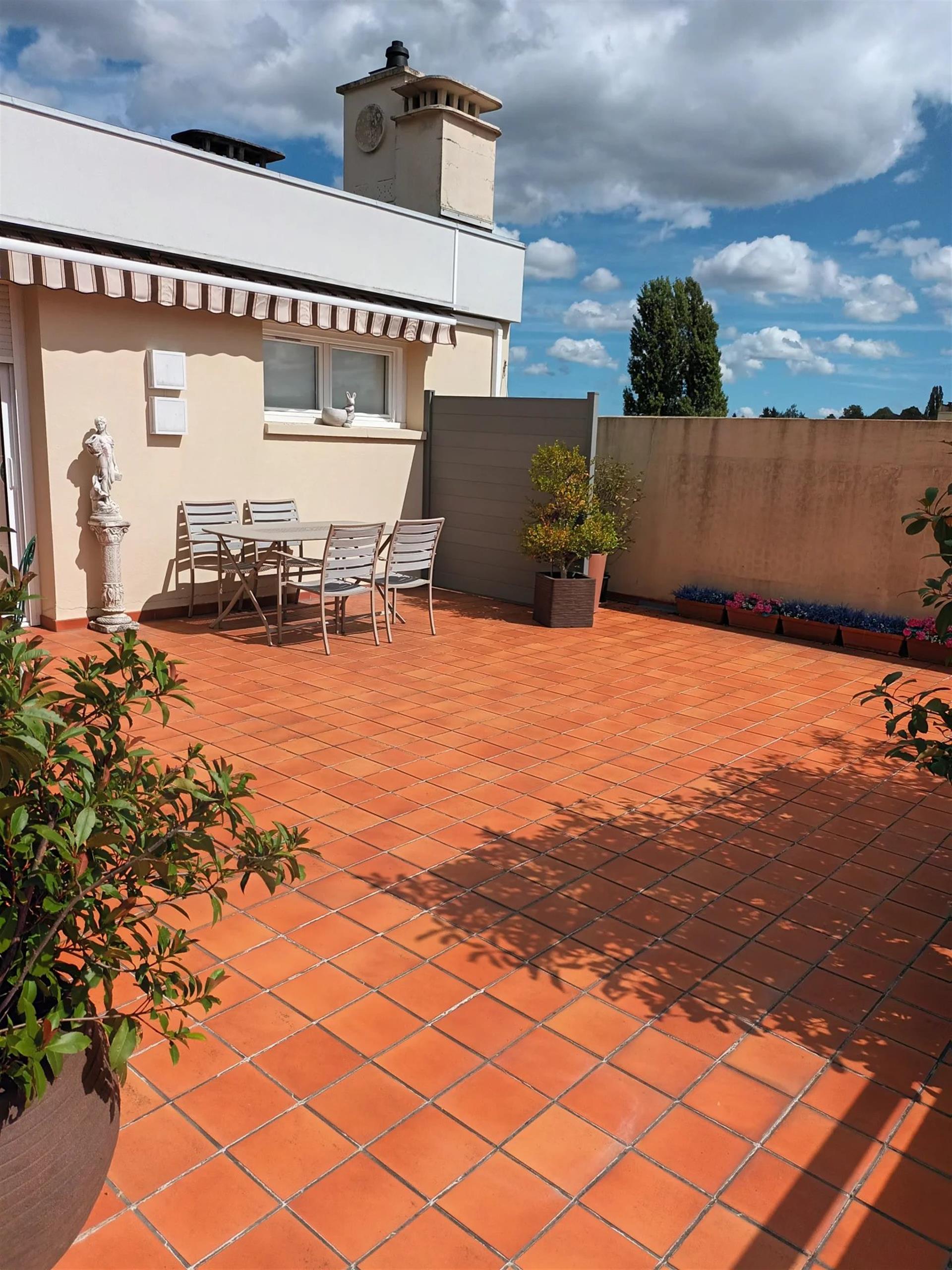 Appartement à vendre, 208m², Montceau-les-Mines