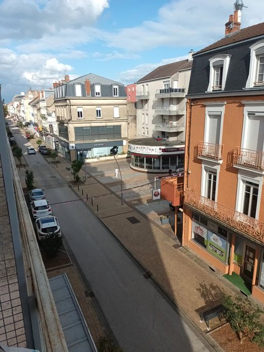Appartement 7 pièces 159 m² · à Montceau-les-Mines · 159 m² · 149 460 €