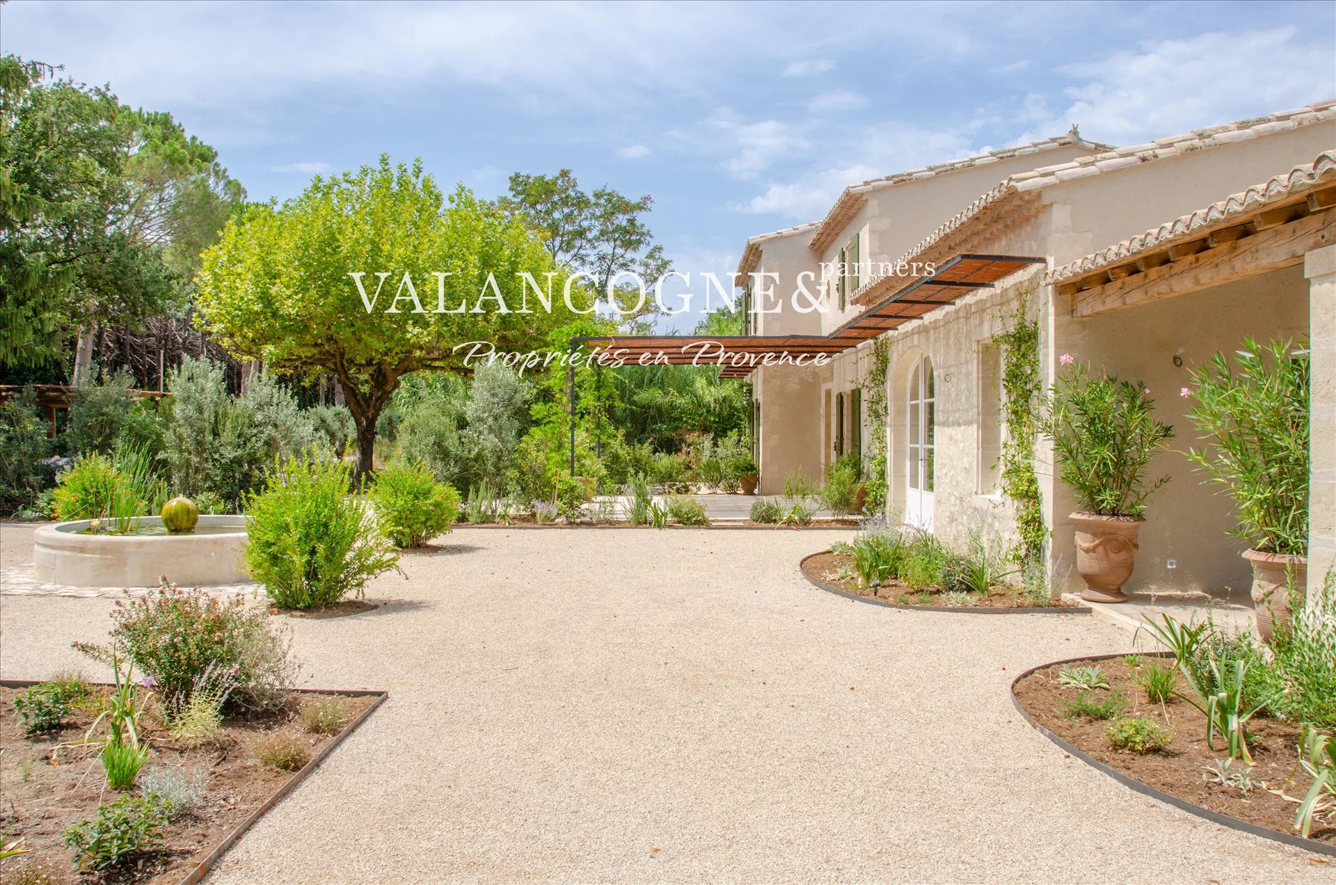 Maison à vendre, 243m², Eygalières