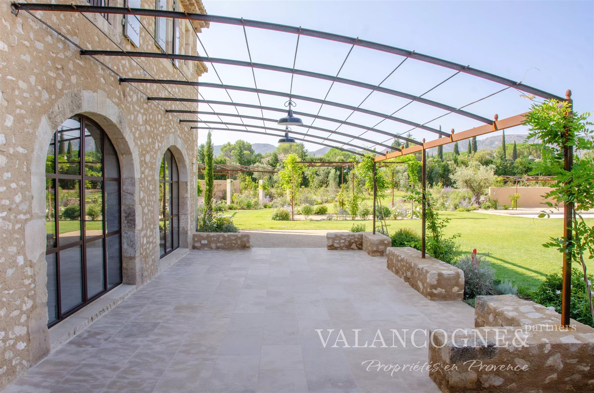 Maison à vendre, 249m², Eygalières