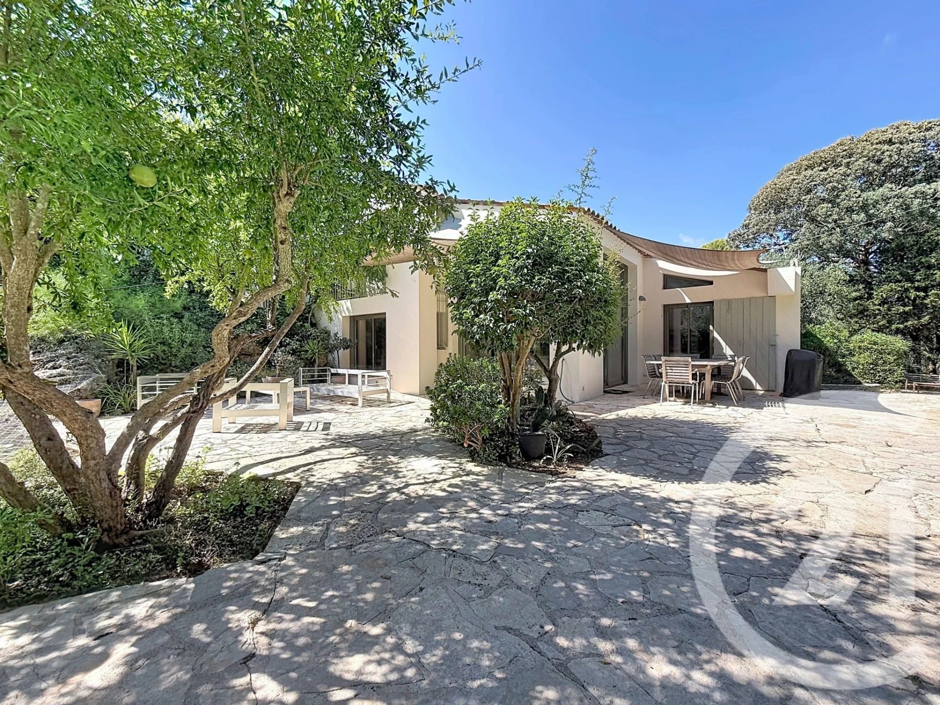 Maison à vendre, 178m², La Roquette-sur-Siagne