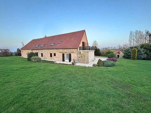 Maison 7 pièces 196 m² · à Saulieu · 196 m² · 429 000 €