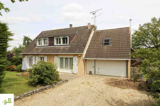 Maison 8 pièces 151 m² · à Montbouy · 151 m² · 195 000 €