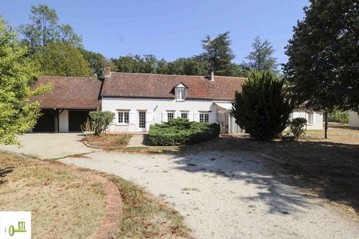 Maison 10 pièces 237 m² · à Montcresson · 237 m² · 334 000 €