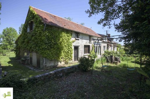 Maison 10 pièces 222 m² · à Dammarie-sur-Loing · 222 m² · 297 000 €