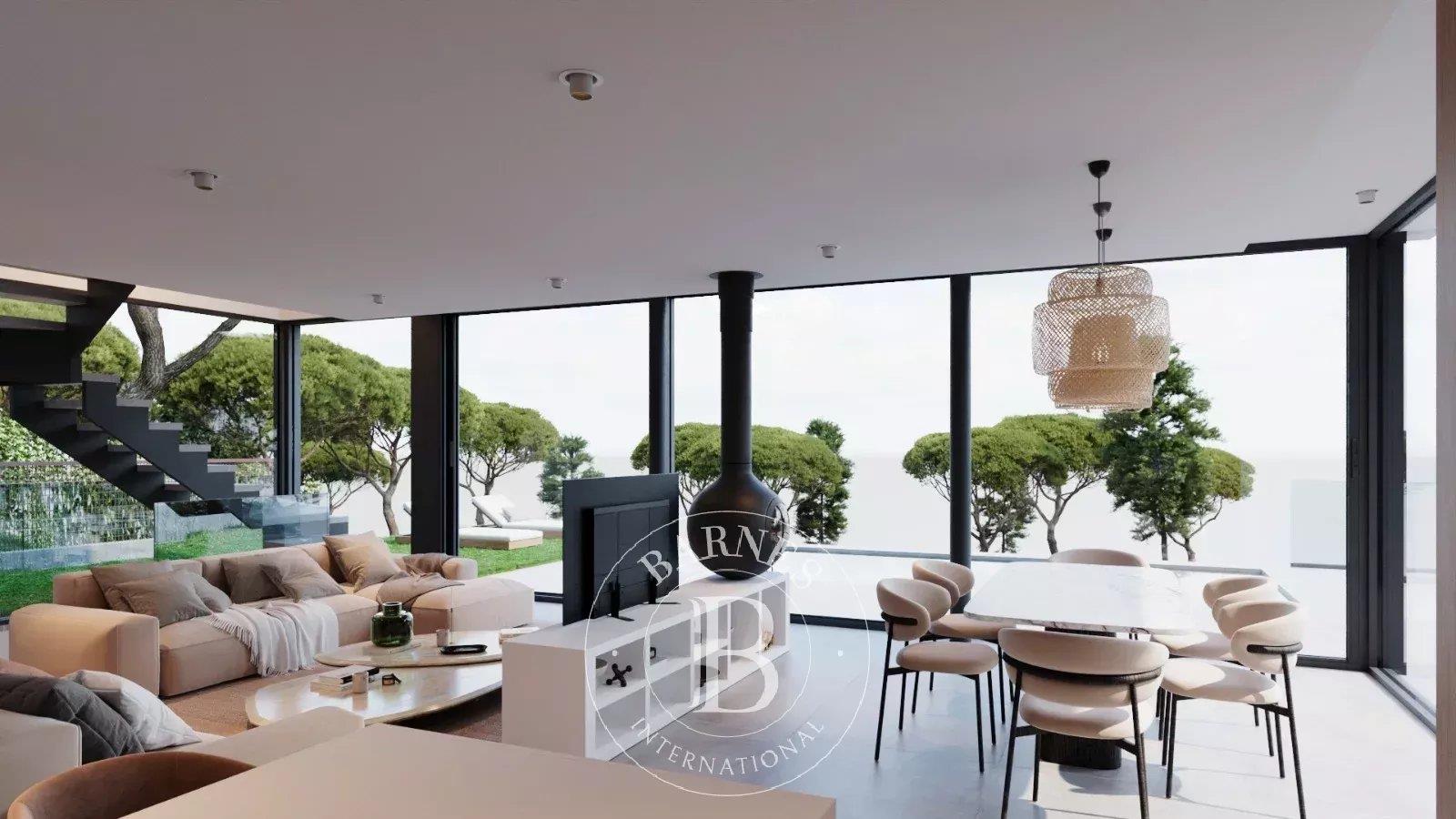 New House With The Sea View