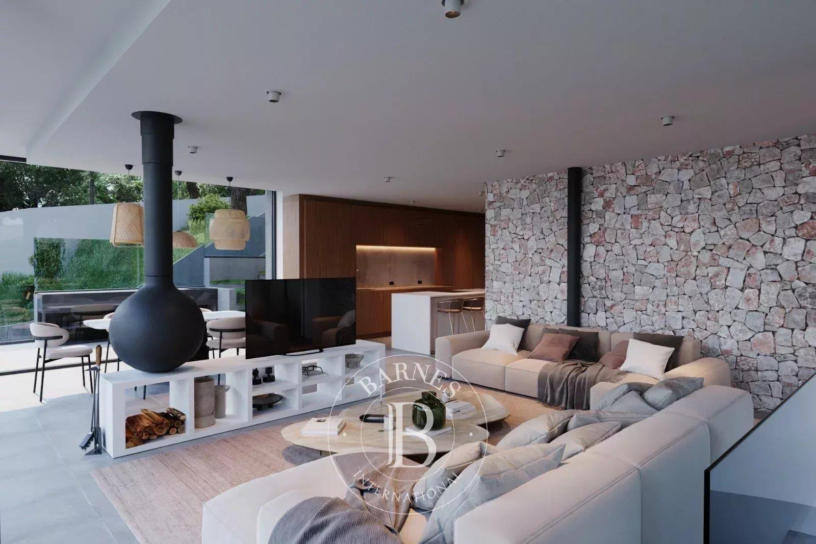 New House With The Sea View