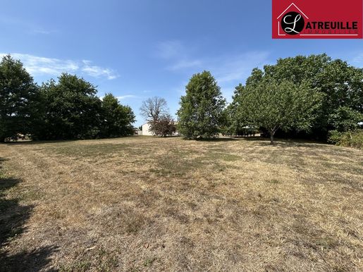 Terrain 1400 m² · à Gémozac · 49 500 €
