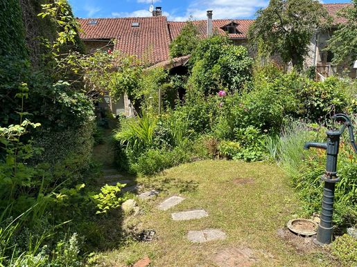 Maison 6 pièces 112 m² · à Saint-Laurent-sur-Gorre · 112 m² · 99 900 €