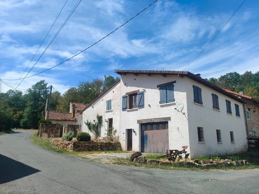 Maison 6 pièces 209 m² · à Oradour-sur-Vayres · 209 m² · 172 000 €