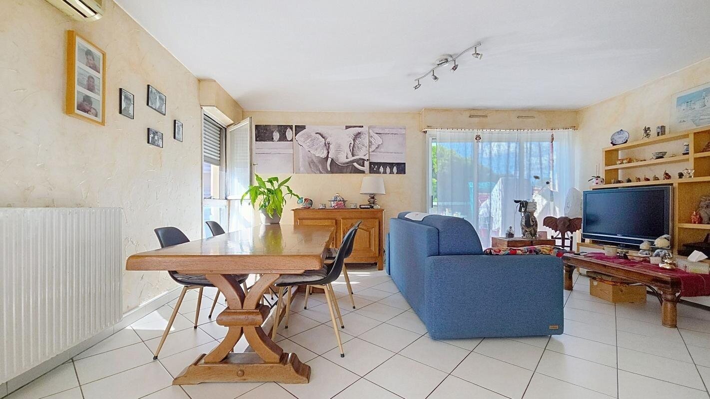 Three-Room Flat on the Top Floor in Antibes