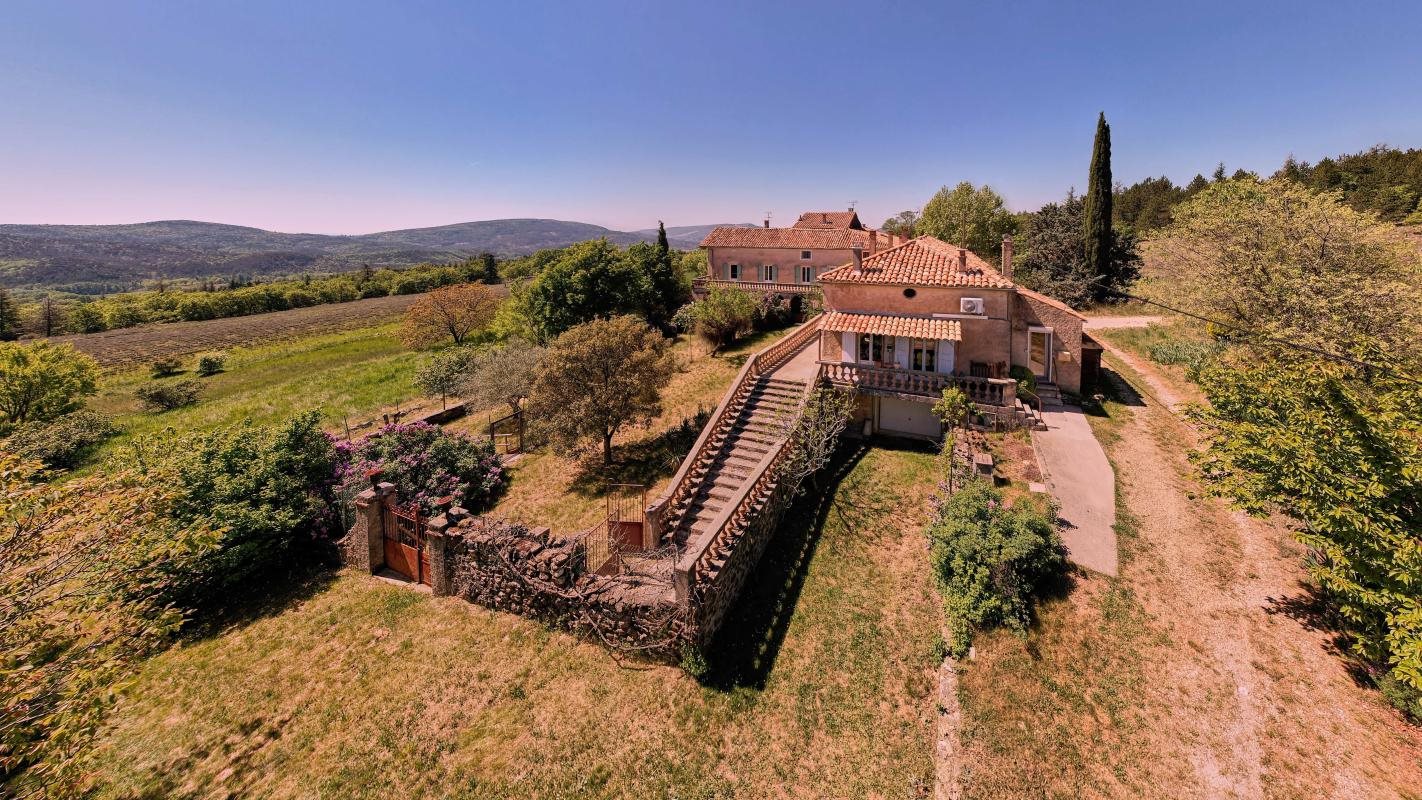 Maison à vendre, 409m², Saint-Etienne-les-Orgues