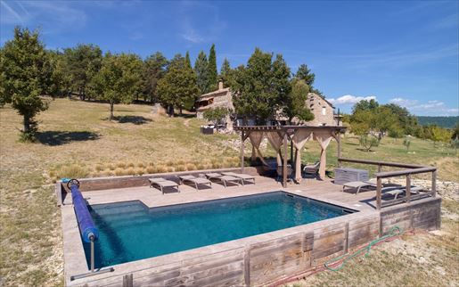 6 pièces 145 m² · à Reillanne · 145 m² · 838 000 €