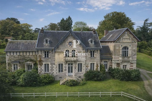 Maison 15 pièces 337 m² · à Guipry-Messac · 337 m² · 740 000 €
