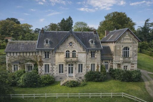 Maison 15 pièces 337 m² · à Guipry-Messac · 337 m² · 740 000 €