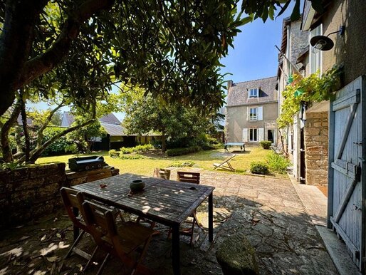 Maison 10 pièces 278 m² · à Plescop · 278 m² · 999 100 €