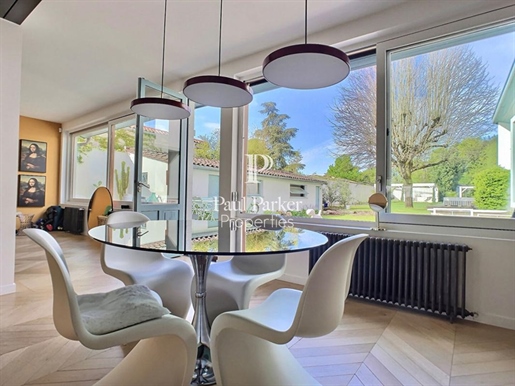 Maison 6 pièces 230 m² · à Bègles · 230 m² · 1 085 000 €