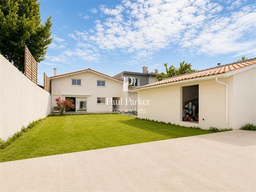 Maison 8 pièces 230 m² · à Bègles · 230 m² · 568 000 €