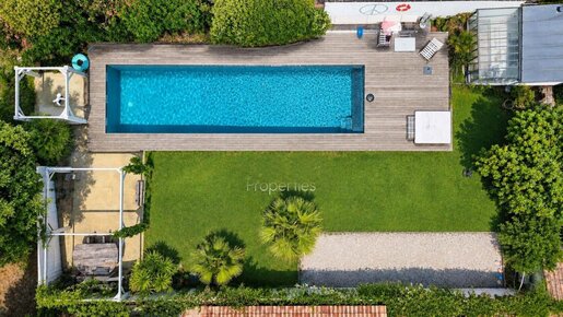 Maison 6 pièces 230 m² · à Bègles · 230 m² · 1 085 000 €