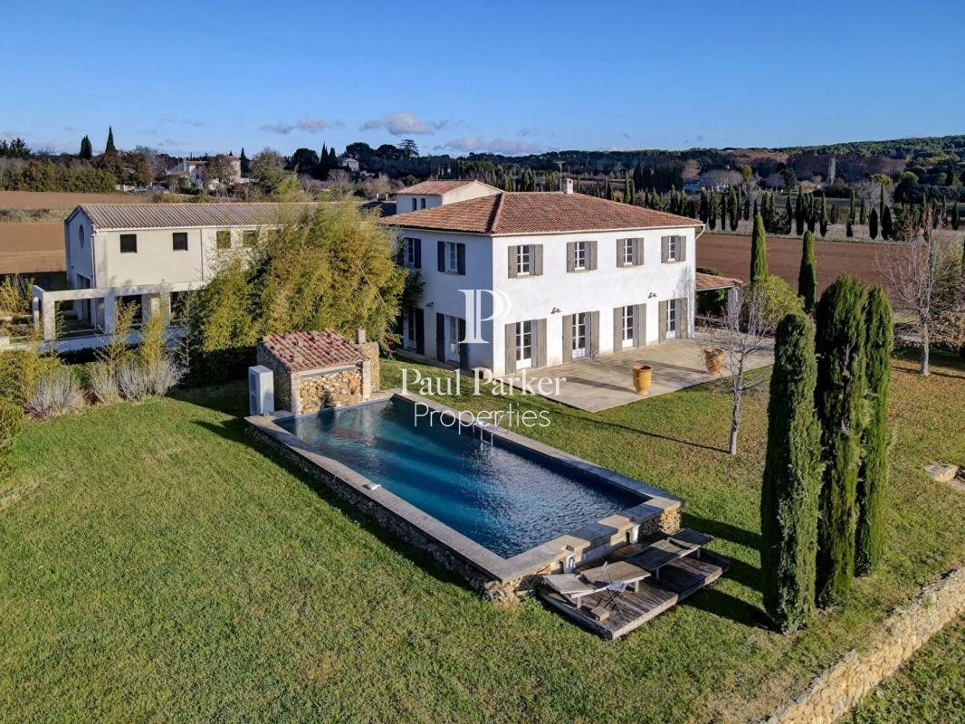 Kuća, 828 m², plac 1 m²