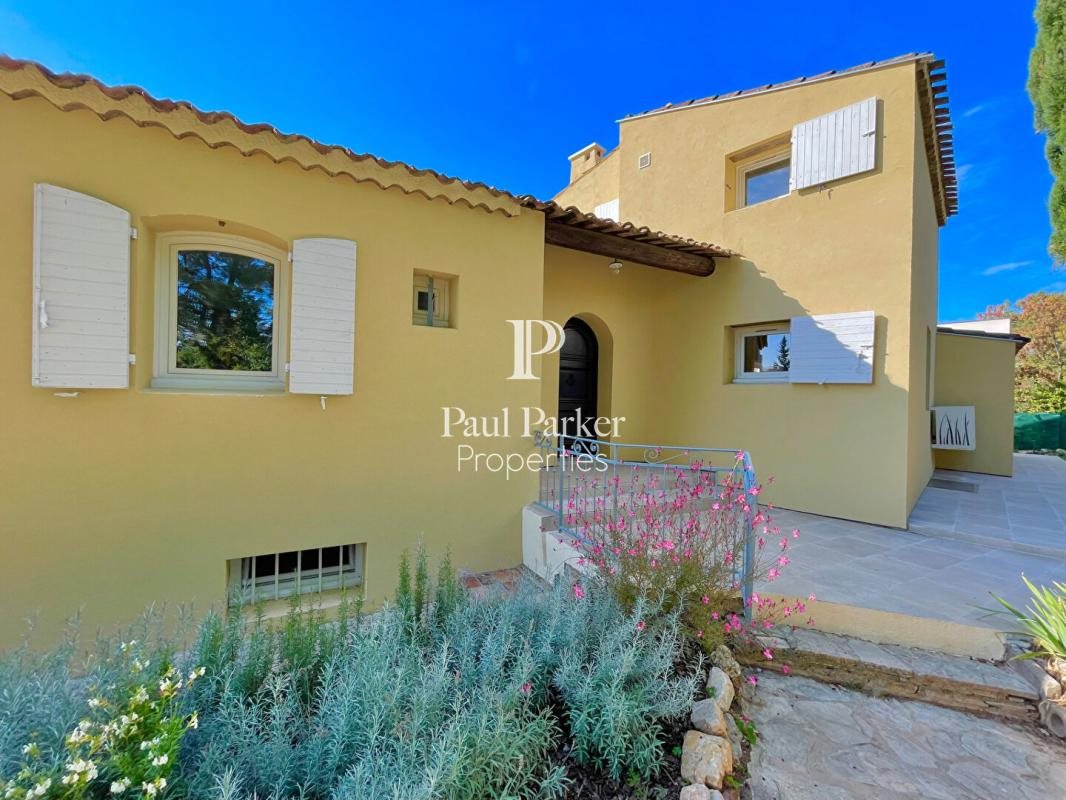 Aix-En-Provence West. Provençal elegance reimagined, 14 minutes from the city center. 10... - Vue 3