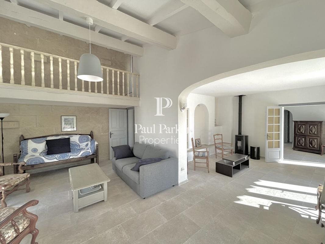Aix-En-Provence West. Provençal elegance reimagined, 14 minutes from the city center. 10... - Vue 6
