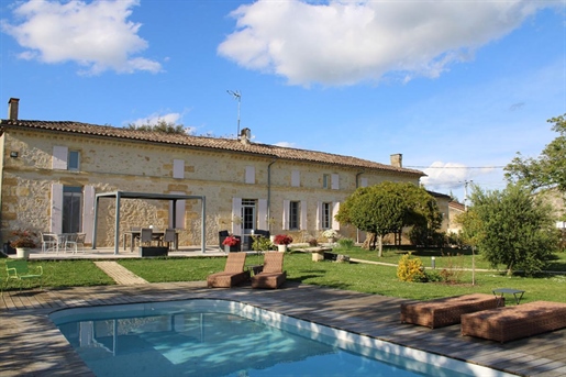 Maison 10 pièces 420 m² · à Saint-Emilion · 420 m² · 799 760 €