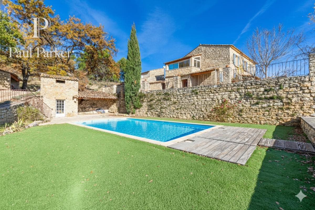 Maison à vendre, 305m², Murs
