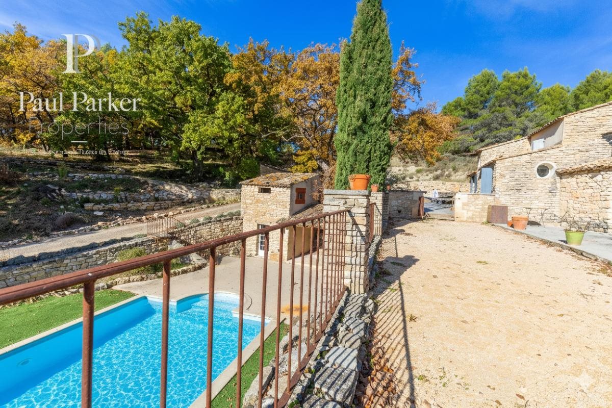 Maison à vendre, 305m², Murs