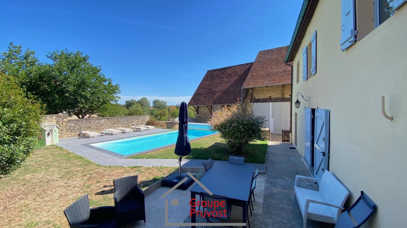 Maison à vendre, 228m², Cluny