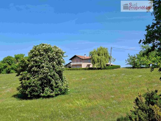 Maison 8 pièces 170 m² · à Aurignac · 170 m² · 180 200 €