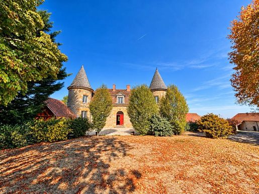 Maison 6 pièces 285 m² · à Beaune-d'Allier · 285 m² · 901 000 €