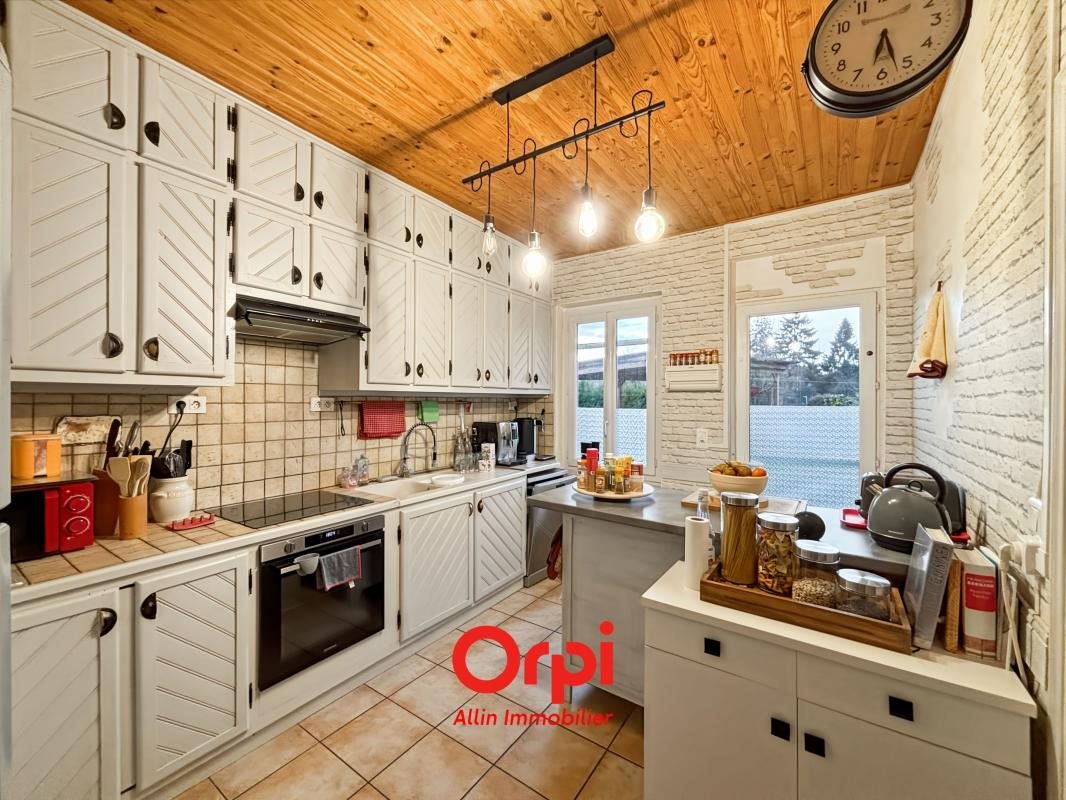 Maison à vendre, 181m², Commentry