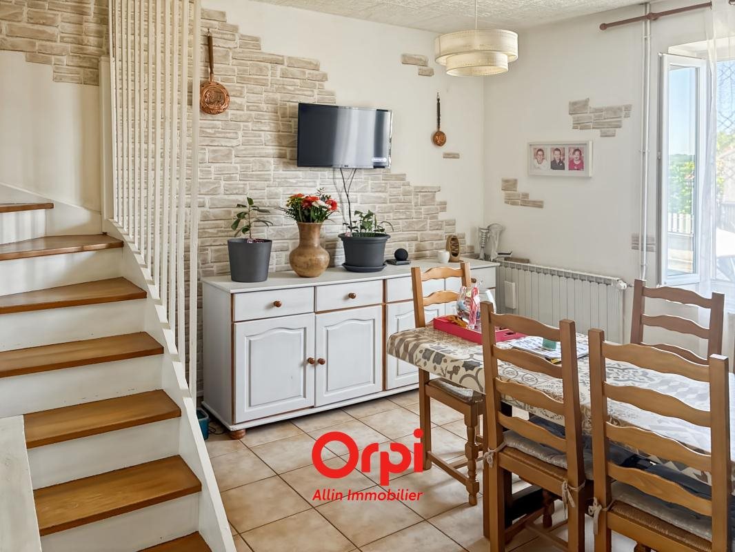 Maison à vendre, 181m², Commentry