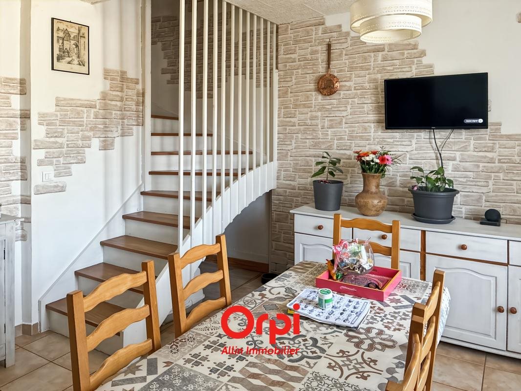 Maison à vendre, 181m², Commentry