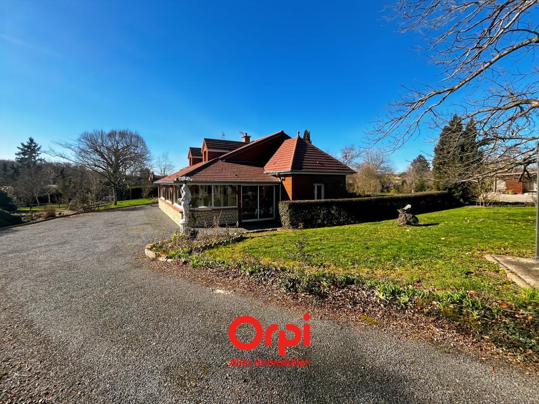 Maison à vendre, 244m², Doyet