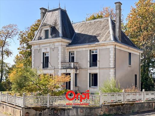 7 pièces 245 m² · à Montmarault · 245 m² · 319 000 €