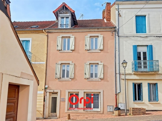 Immeuble 118 m² · à Néris-les-Bains · 118 m² · 179 000 €