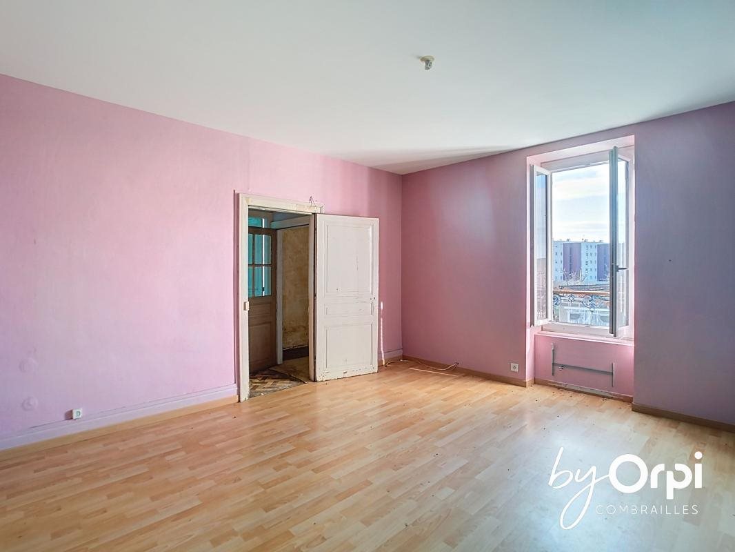 Maison à vendre, 134m², Commentry