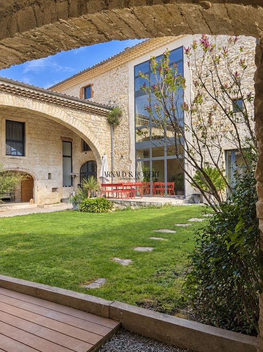 Maison 11 pièces 422 m² · à Allan · 422 m² · 1 240 000 €