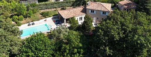Maison 5 pièces 190 m² · à Savasse · 190 m² · 650 000 €