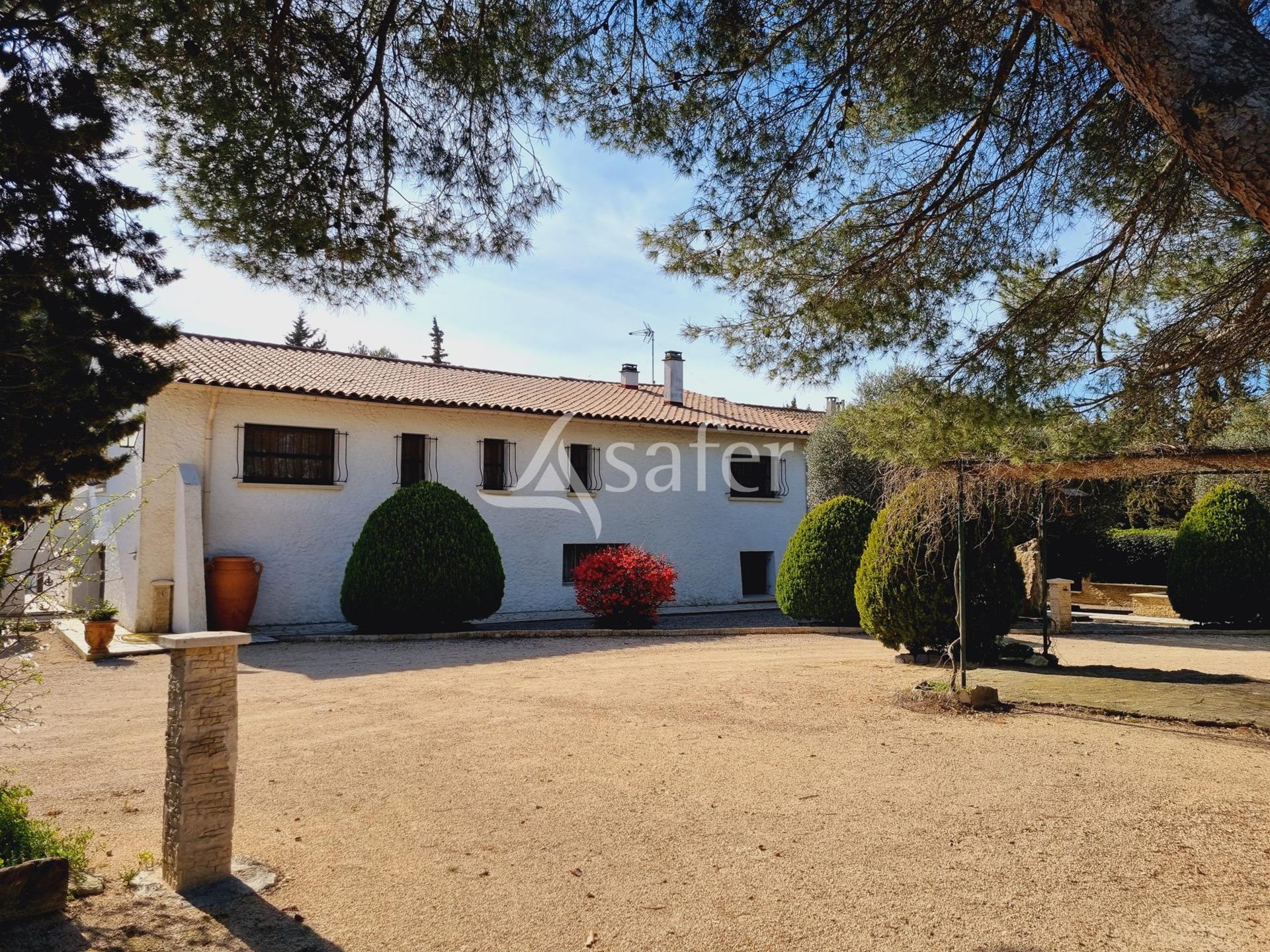 Maison à vendre, 265m², Beaucaire