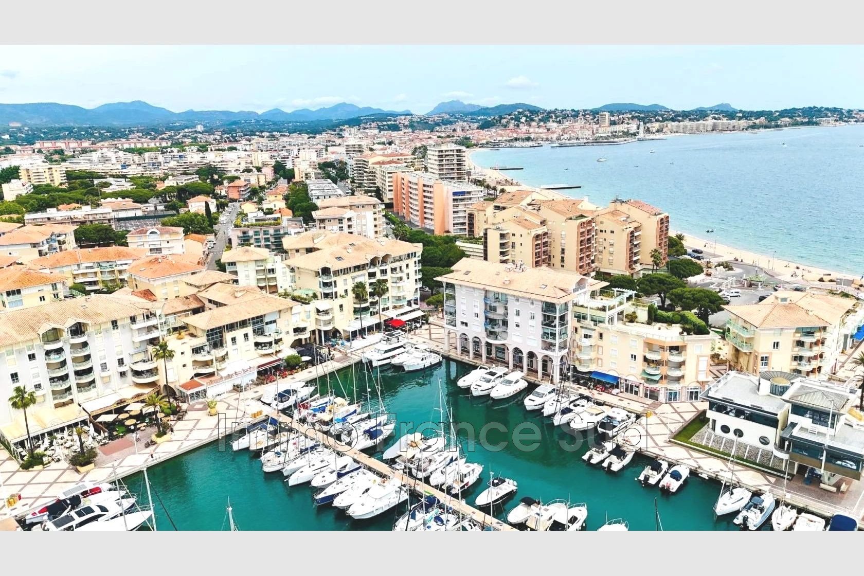 Appartement à vendre, 73m², Fréjus