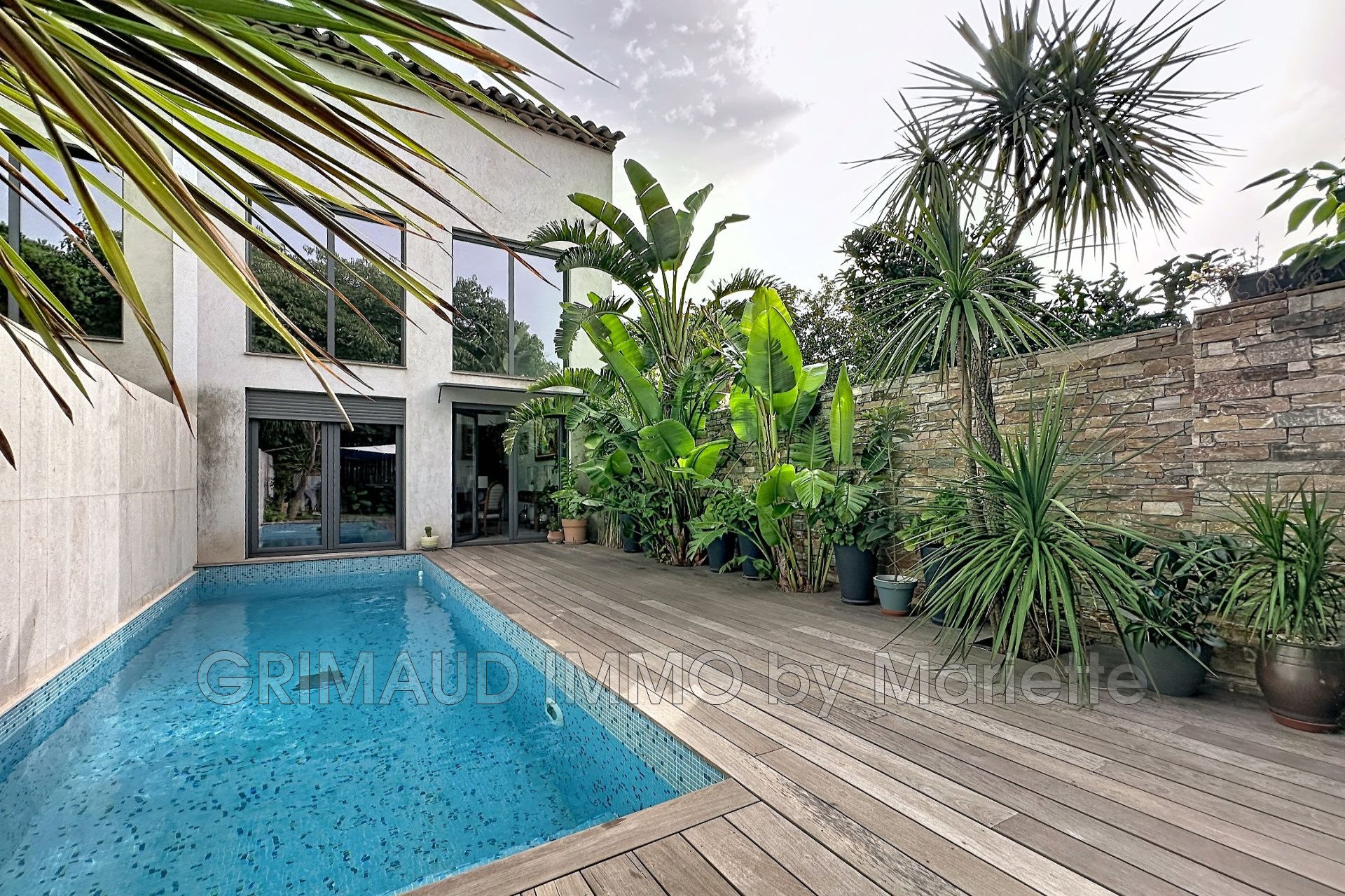 Maison à vendre, 137m², Cogolin