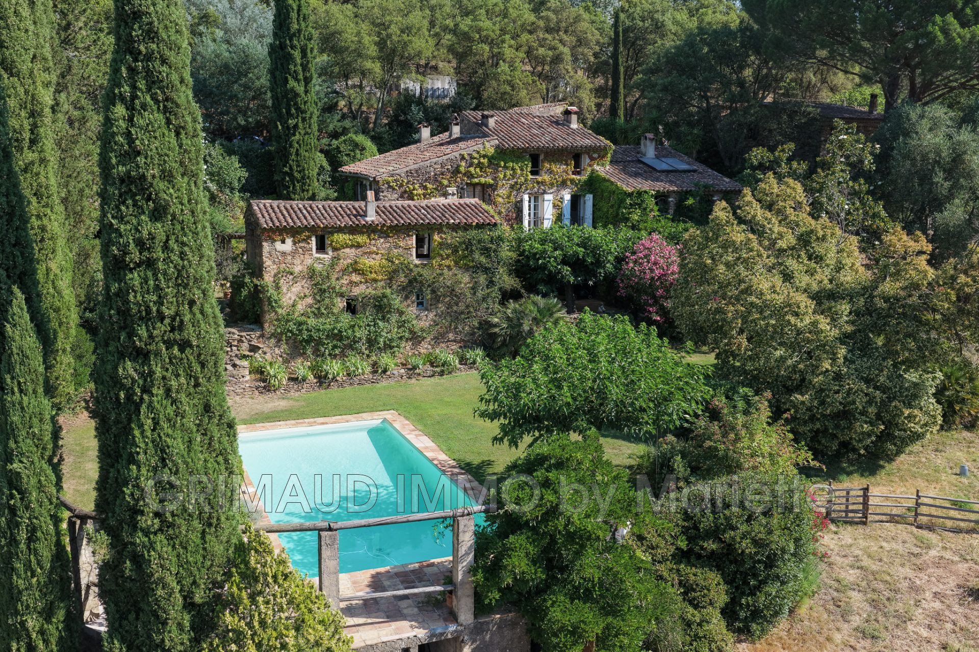 Maison à vendre, 600m², La Garde-Freinet